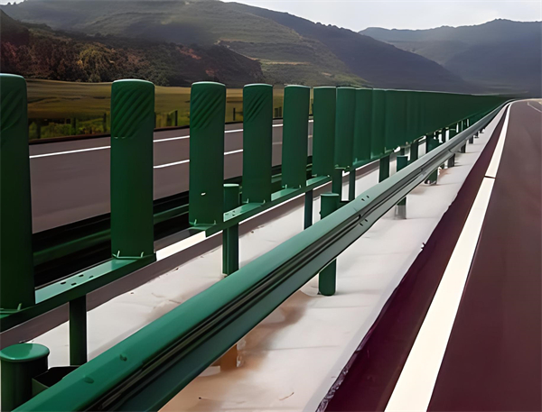岳阳三波护栏板在高速公路的应用